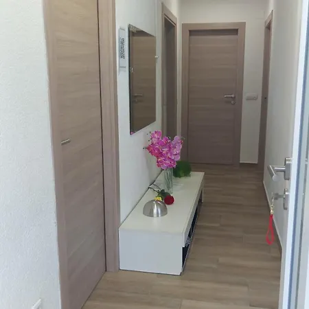 Apartment Hana Potpican Exterior photo